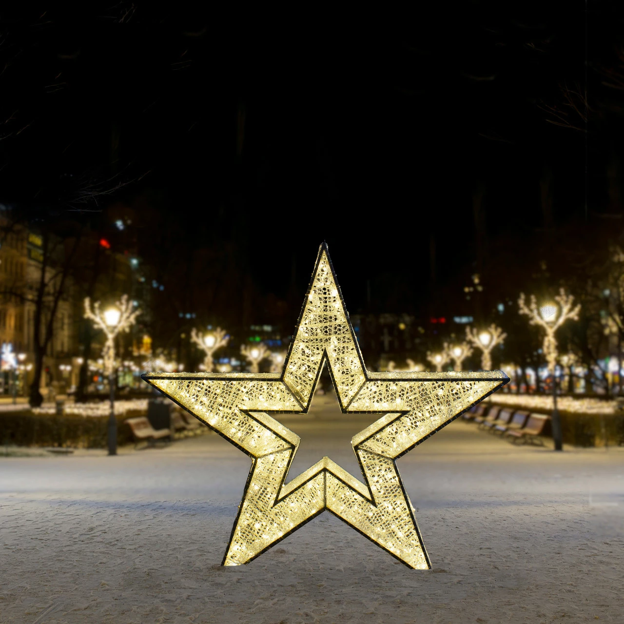 Northlight 4ft Lighted Commercial Grade LED Star Christmas Display Decoration - Image 2